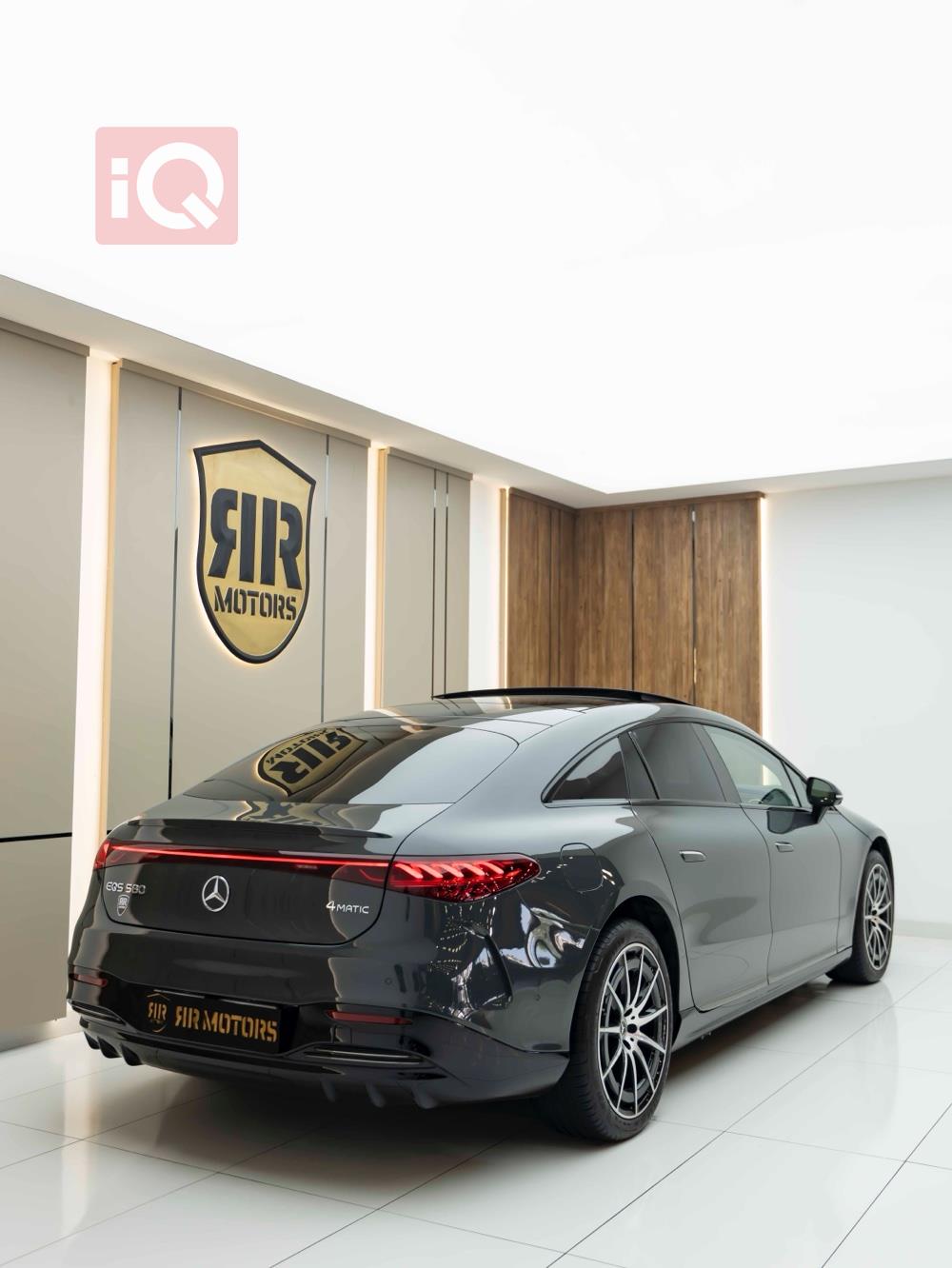 مێرسێدس بێنز EQS